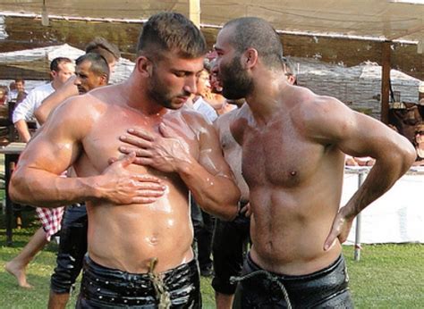 Mansouled Fiery Islands: 2013 yağlı güreş (Turkish oil wrestling)