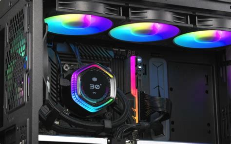 Cooler Master lança seu primeiro AIO com display LCD - Adrenaline