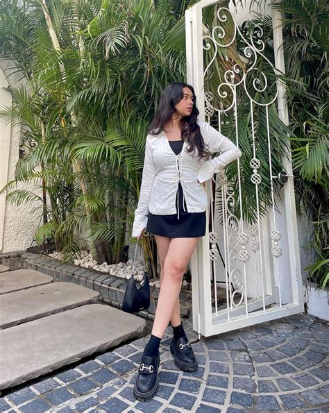 Indie Fashion Style Guide & Outfit Ideas - Her Style Code