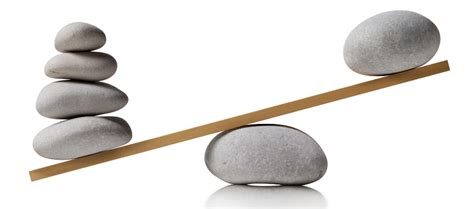 How to balance editorial & user gaming reviews for maximum audience trust?