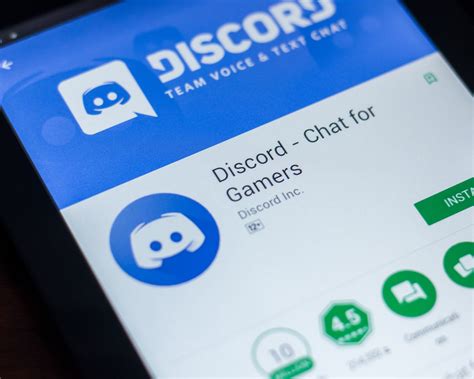 Thinking outside the Xbox, Microsoft reportedly considers Discord buy ...