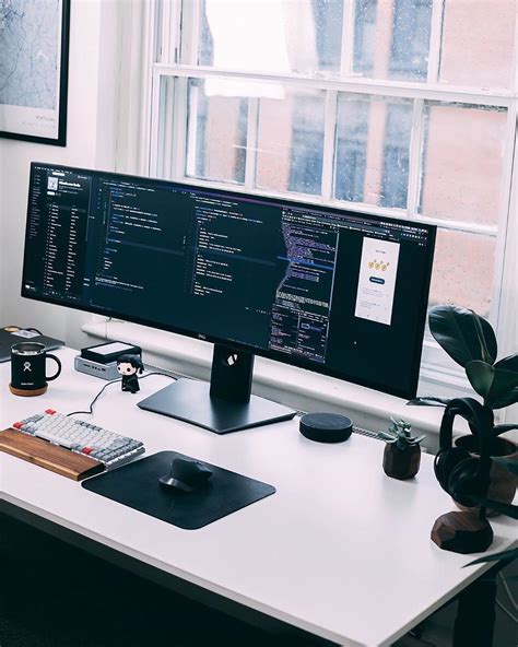 Minimalist Desk Setup for Ultimate Productivity