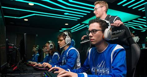 Why Esports Teams Need Coaches