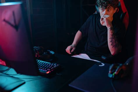 Tricks Used By The Top Esports Players To Stay Ahead - Gameffine