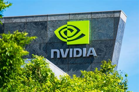 Nvidia signe une série d’accords en Inde pour déployer ses puces et ...