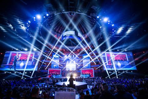 Twitter partners with ESL and Dreamhack to stream live e-sports - The Verge