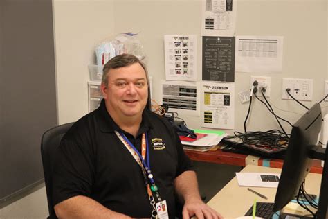 Esports coach looks toward the future of gaming – Jag Journal