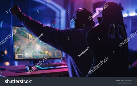 2+ Thousand Best Internet Competitive Gaming Success Royalty-Free ...