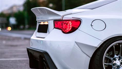 19 Different Types of Spoilers (with Pictures)