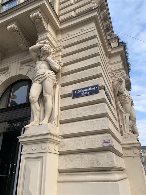 What’s the best strategy for staying updated on specific game news & guides?