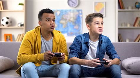 Social Media and Video Gaming: What should parents be concerned about ...