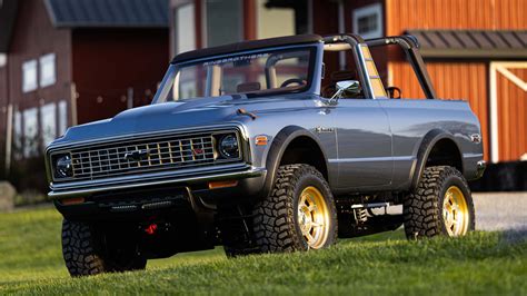 Custom Build: 1972 Chevy Blazer K5 by Ringbrothers