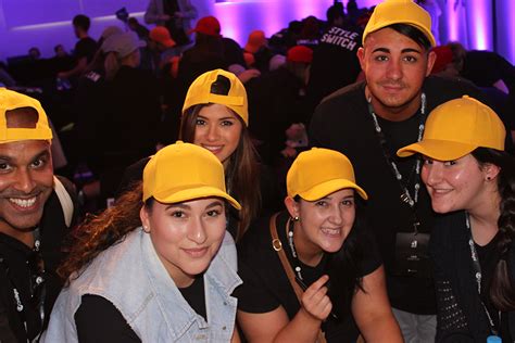 Effective comms: How to shot-call and improve team synergy in ranked?