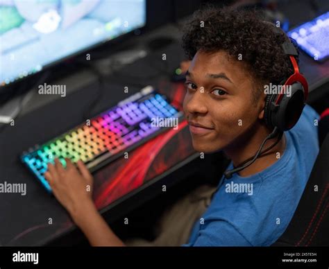 Adult computer video game hi-res stock photography and images - Alamy