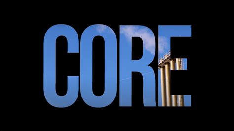 What core build principles help adapt to shifting meta and new content?