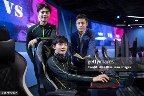 2,800 Esports Coach Stock Photos, High-Res Pictures, and Images - Getty ...