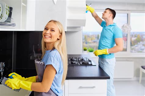 10 Helpful House Cleaning Tips for When You Have No Time to Clean