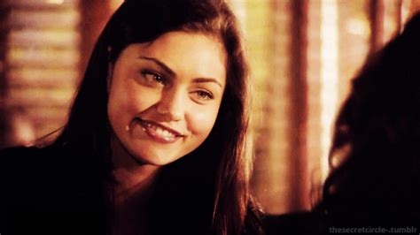 How do I quickly find breaking news & vital patch notes for specific games here?