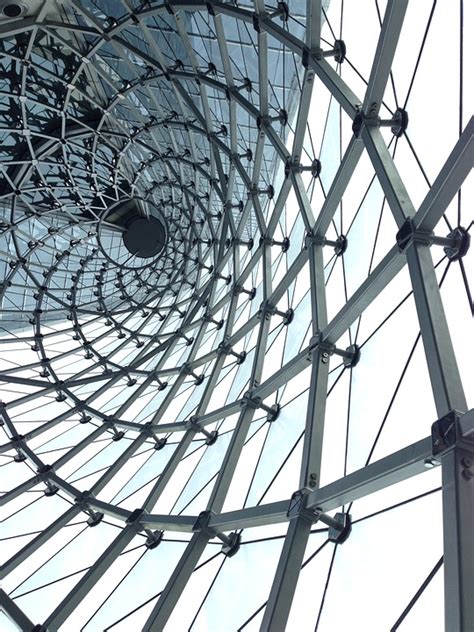 How to structure gaming guides to offer quick answers for casuals & detail for completionists?