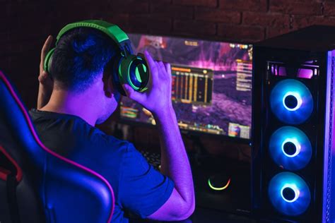 Woman Applauded for Why She's 'Sabotaging' Husband's Gaming Tournament ...