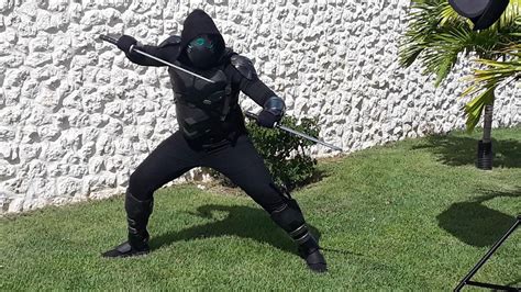 Assassin action pose by RomainBowen on DeviantArt