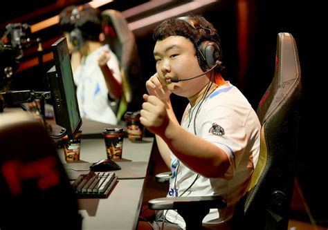 Best VALORANT Players, Ranked | Who Is the Best VALORANT Player? - Dot ...