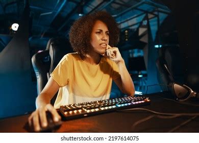 2,124 Gamer Thinking Images, Stock Photos & Vectors | Shutterstock