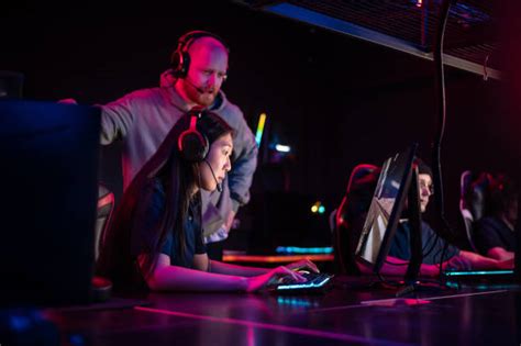 15,100+ Esports Team Stock Photos, Pictures & Royalty-Free Images - iStock