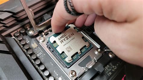 How to Apply Thermal Paste to Your CPU | Tom's Hardware
