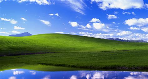 Check out the classic Windows XP and Windows 11 wallpapers with ...