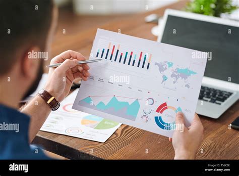 Job chart hi-res stock photography and images - Alamy
