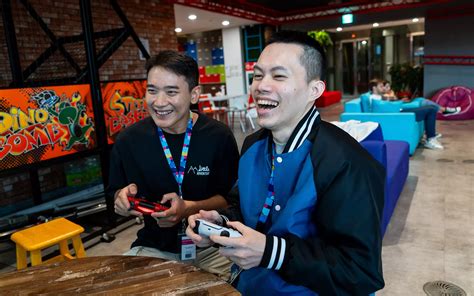 How to effectively manage toxicity in game modding communities?