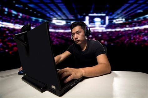 How can amateur players get scouted by professional esports teams?