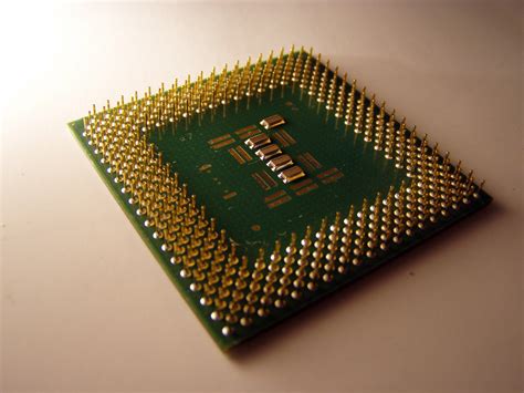 Intel disses and then copies AMD's multi-die CPU idea | iMore