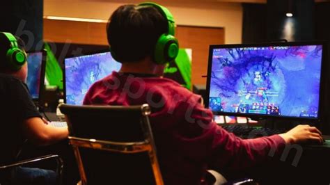 Effective team comms for climbing competitive esports ranks faster?