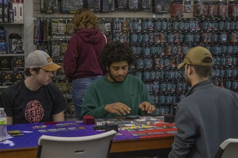 How to balance critical game reviews with community hype?