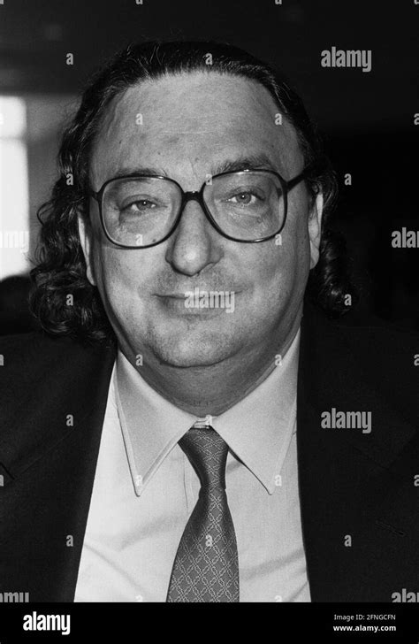 19 03 1990 hi-res stock photography and images - Alamy