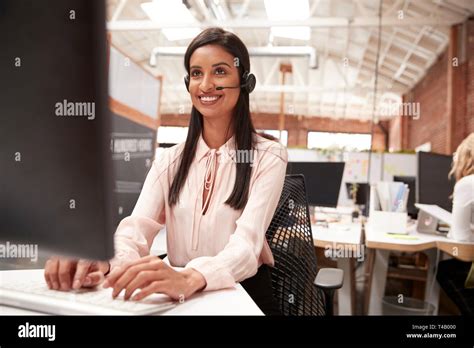 Customer centre center hi-res stock photography and images - Alamy