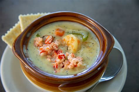 Best strategies for amateur Esports players to get scouted by pro teams?