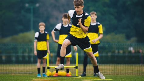 Aspiring esports players: How to get scouted by pro teams effectively?