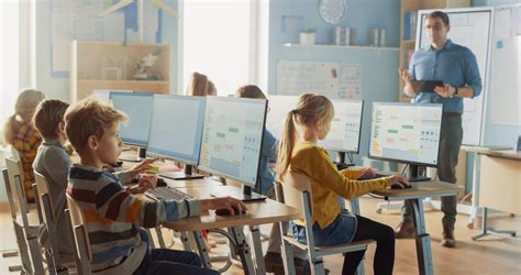 Using Technology in the Classroom to Improve Learning