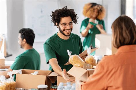 How can indie devs best pitch their game for an Indie Spotlight feature?