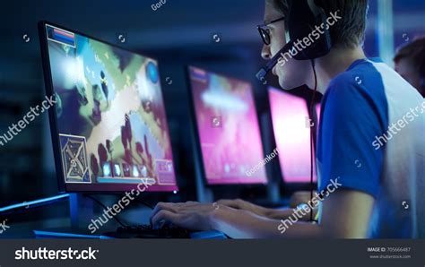 Team Professional Esport Gamers Playing Competitive Stock Photo ...