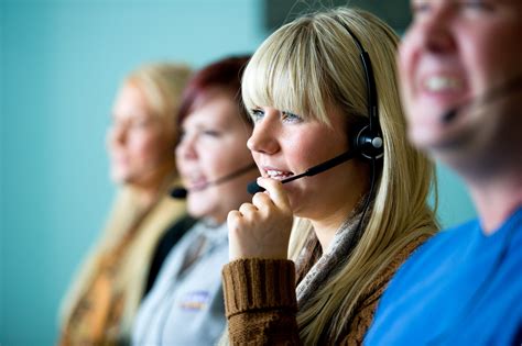 Retell AI lets companies build 'voice agents' to answer phone calls ...