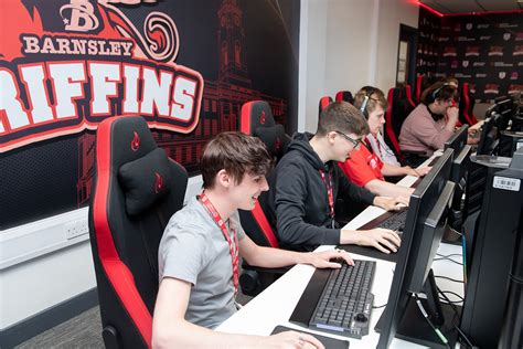 Five winning esports skills for players to take to the workplace ...