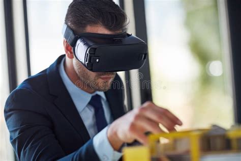 Business, Man and Vr for Urban Planning with Future Technology, Vision ...