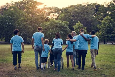 Here’s Why Community Service Is Important – Top 5 Benefits | Habitat ...