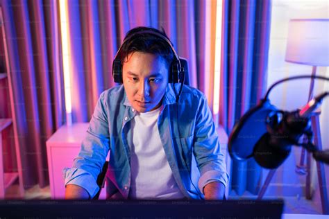 Streamer Pictures | Download Free Images on Unsplash