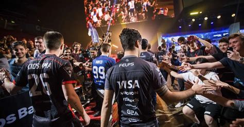 How To Build Your Own Esports Team: Step-by-Step Guide | Fragster