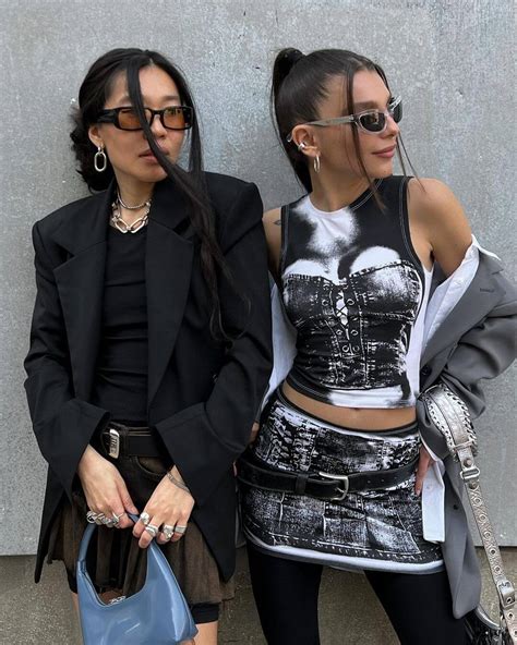 For Indie Spotlight, what specific data points and calls-to-action maximize game visibility and reader engagement?